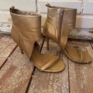 Elegant Gold Women's Heeled Sandals